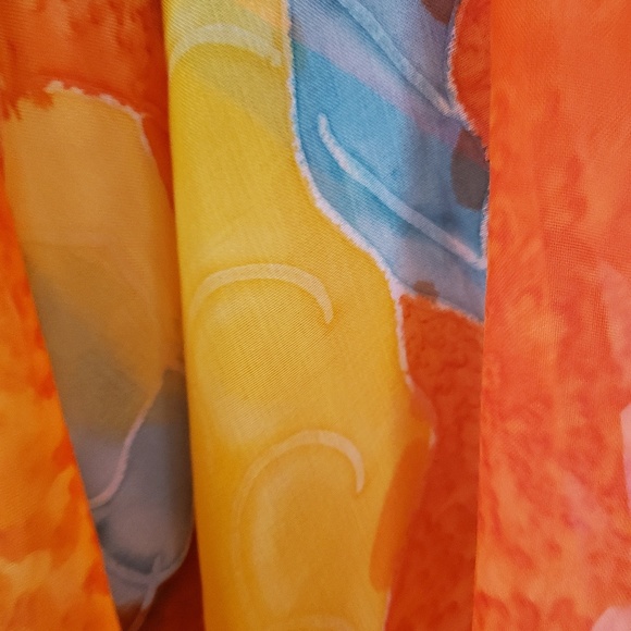 Gift idea! Semi-sheer scarf, tropical design NWOT - Picture 8 of 8